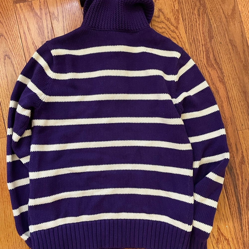 Sweater - Picture 4 of 5